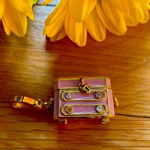 Beautiful juicy couture charm treasure box retired pre owned 😍